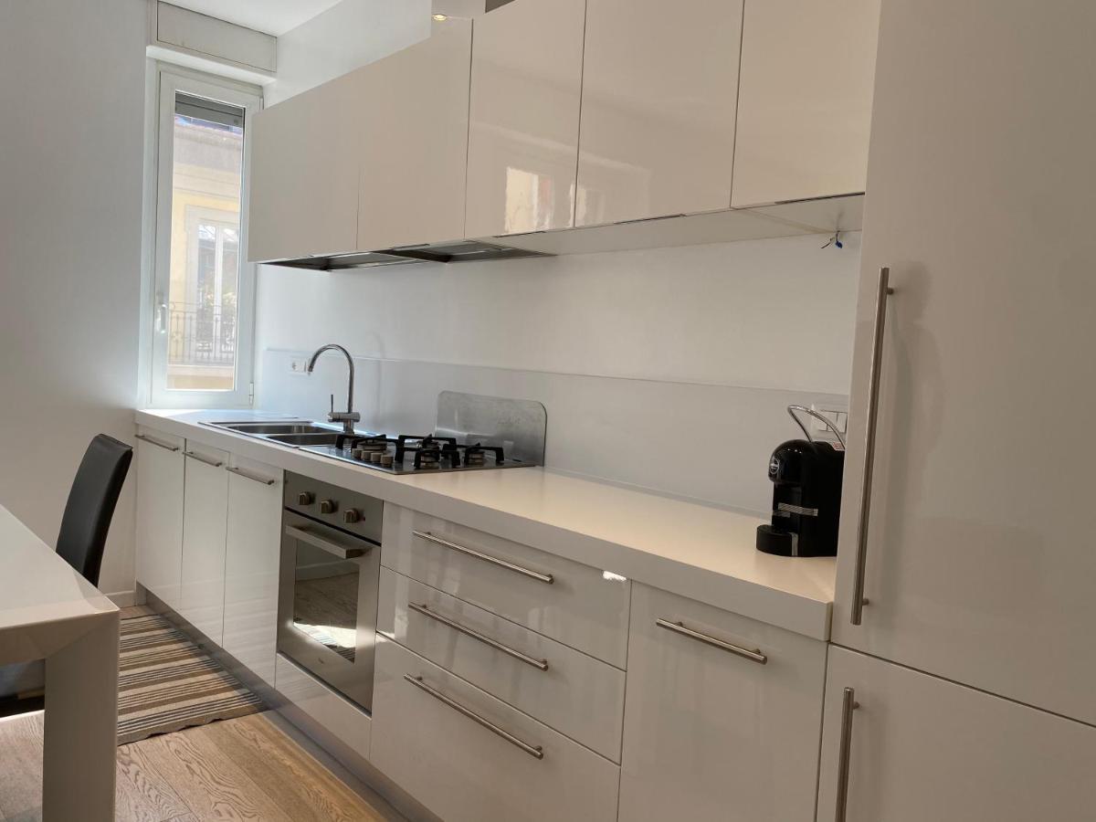 Bright & Spacious Apartment Near Navigli - Ponti Milan Luaran gambar