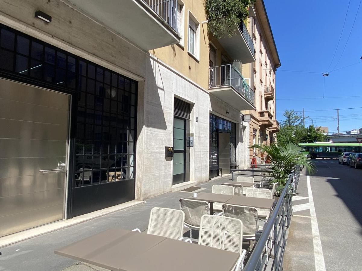 Bright & Spacious Apartment Near Navigli - Ponti Milan Luaran gambar
